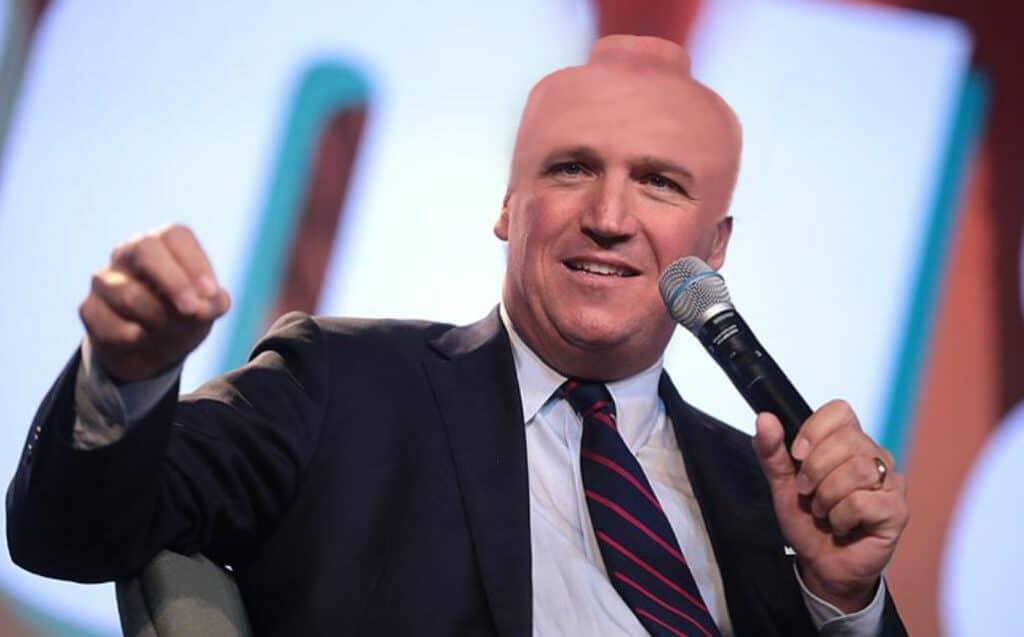 Tucker Carlson bald