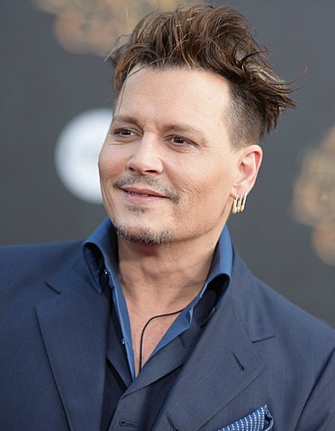 Johnny Depp Alice Through the Looking Glass Premiere